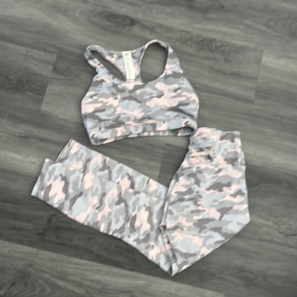 Fabletics set